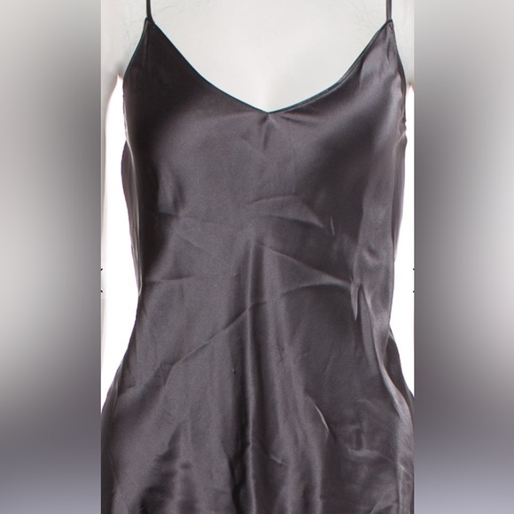 Sablyn Gloria dark silvery grey silk tank top. - Picture 3 of 8
